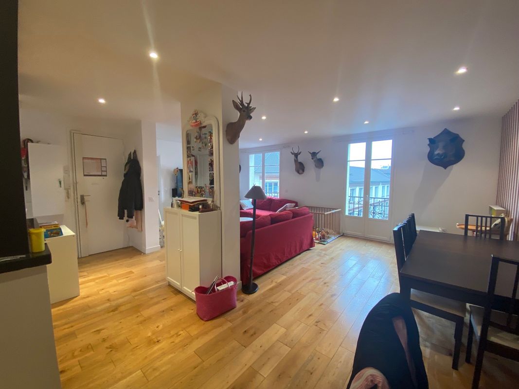 Квартира с 4 спальнями в Леваллуа-Перре, Франция № 185025