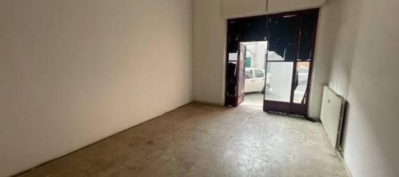 33m² Garage in Alessandria, Italy No. 119110 3