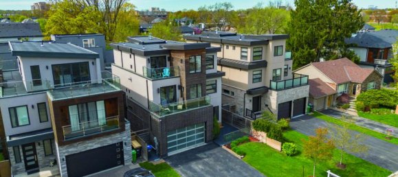 5 Schlafzimmer Haus in Mississauga, Canada, Nr. 937 2