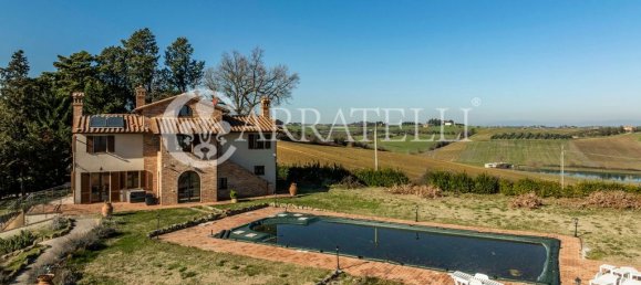 5 غرف نوم منزل في Castiglione del Lago, Italy رقم 46319 49