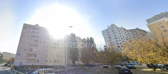 3 bedrooms Apartment in Loures, Portugal No. 93489 2