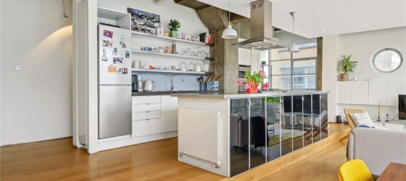 2 bedrooms Apartment in London, United Kingdom No. 5390 2