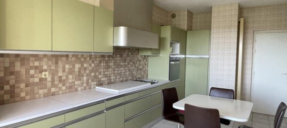 4 bedrooms House in Villiers-Saint-Frederic, France No. 181780 4