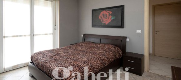 Apartamento de 3 dormitorios en Grugliasco, Italy No. 347266 12