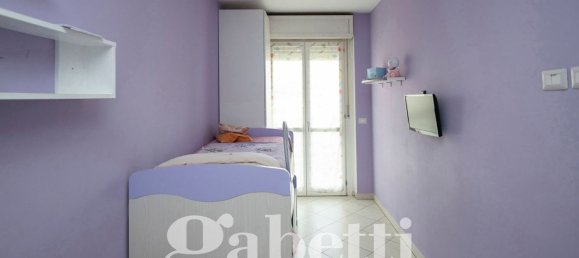 Apartamento de 3 dormitorios en Grugliasco, Italy No. 347266 14