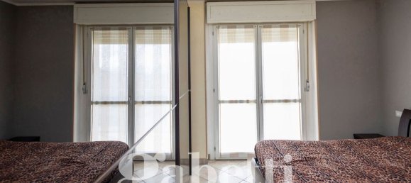 Apartamento de 3 dormitorios en Grugliasco, Italy No. 347266 35