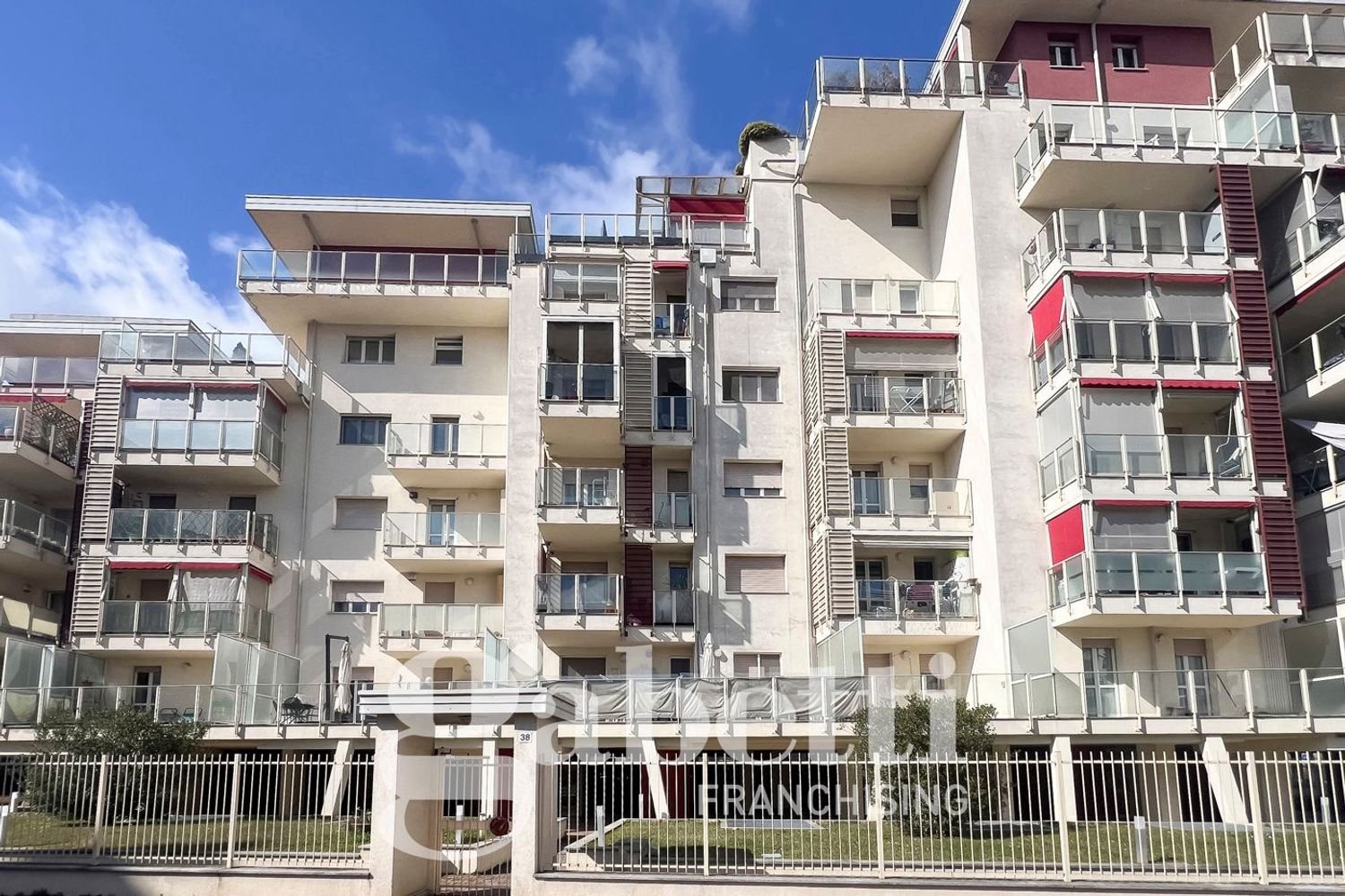 Apartamento de 3 dormitorios en Grugliasco, Italy No. 347266