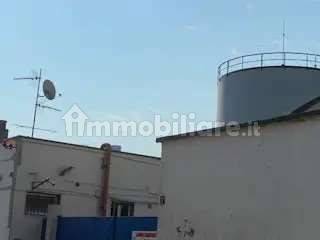 5غرفة مستودع في Milan, Italy رقم 375021