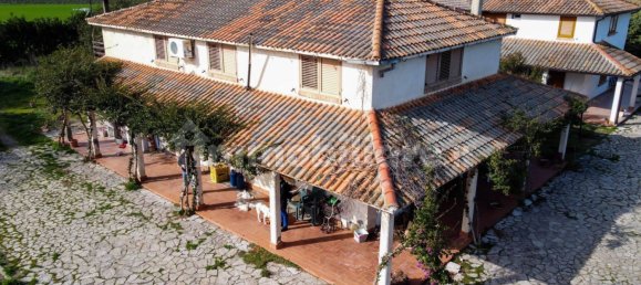 4 bedrooms Villa in Campomarino, Italy No. 225691 6