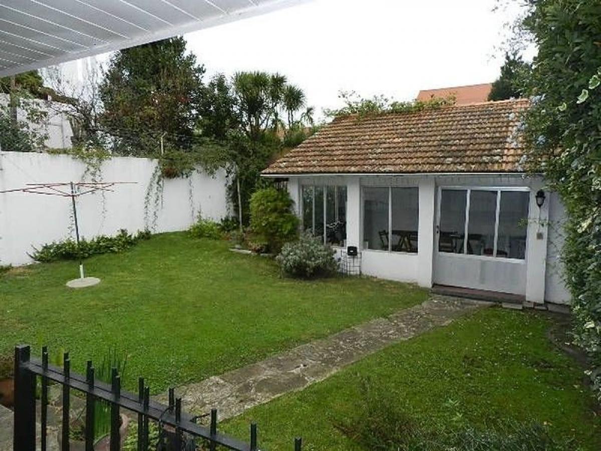 Дом с 4 спальнями в Мар-дель-Плата, Аргентина № 100981