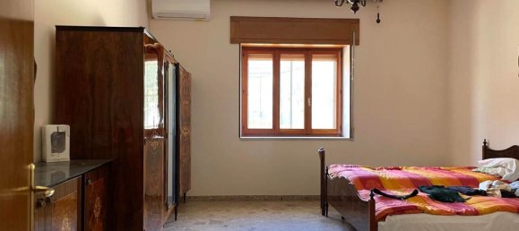5 rooms Apartment in Borgia, Italy No. 278085 19