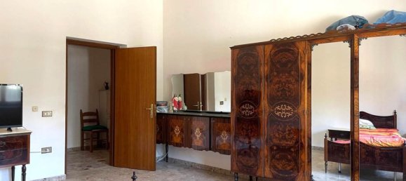 5 rooms Apartment in Borgia, Italy No. 278085 22