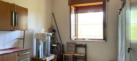 5 rooms Apartment in Borgia, Italy No. 278085 16