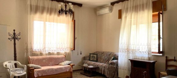 5 rooms Apartment in Borgia, Italy No. 278085 8