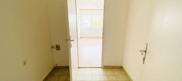 3-salle Appartement à St. Polten, Austria No. 153062 6