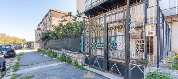 Квартира с 5 комнатами в Палермо, Италия № 37362 3