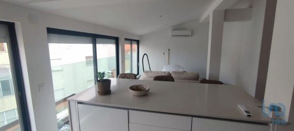 4 bedrooms Apartment in Lisbon, Portugal No. 97535 3