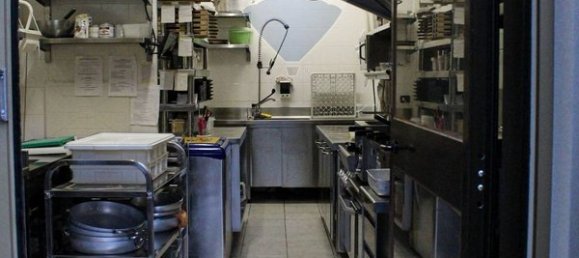 80m² Commercial property in Castelfranco Piandiscò, Italy No. 205769 4