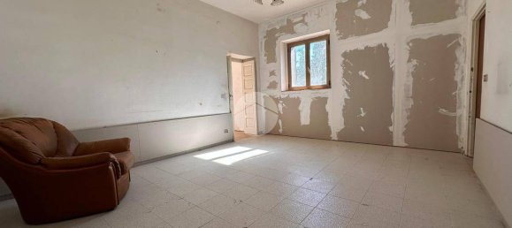 2 bedrooms House in Montalto Uffugo, Italy No. 197111 8