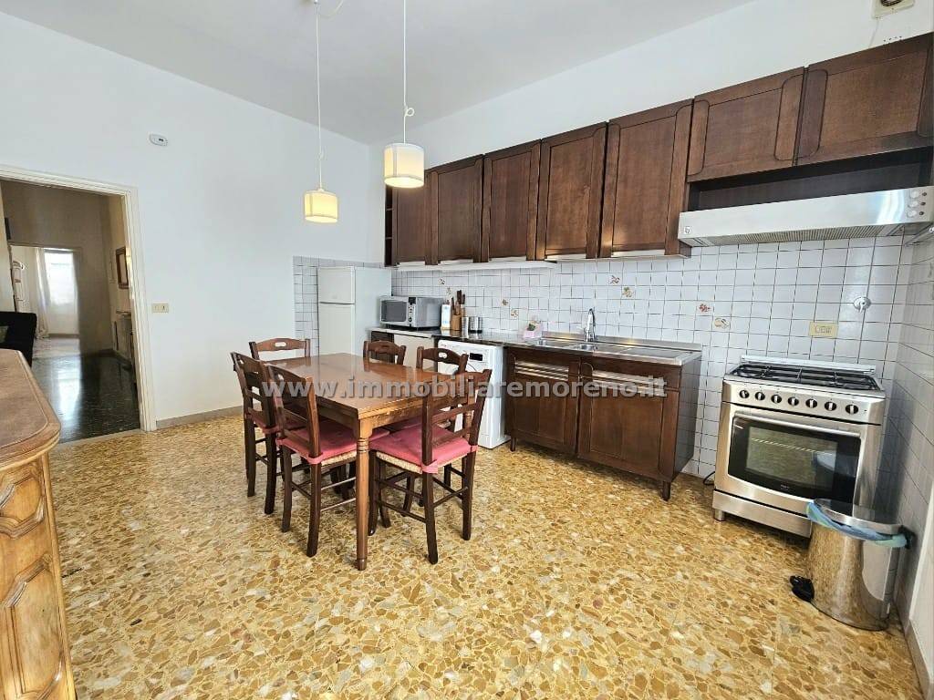 2 bedrooms Apartment in Florence, Italy No. 375696