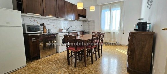 2 bedrooms Apartment in Florence, Italy No. 375696 2