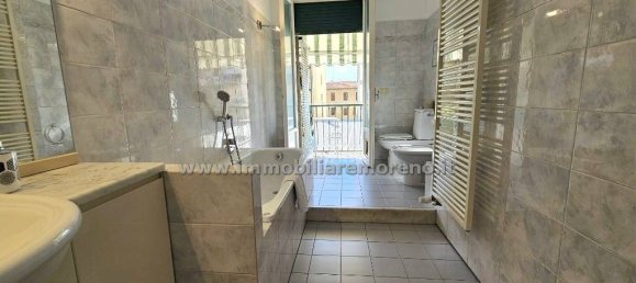 2 bedrooms Apartment in Florence, Italy No. 375696 25