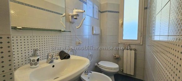 2 bedrooms Apartment in Florence, Italy No. 375696 18