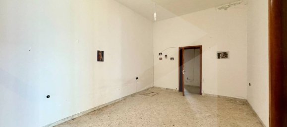 Casa de 4 habitaciónes en Triggiano, Italy No. 22747 9