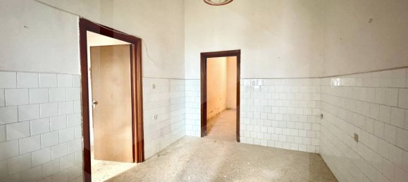 Casa de 4 habitaciónes en Triggiano, Italy No. 22747 3