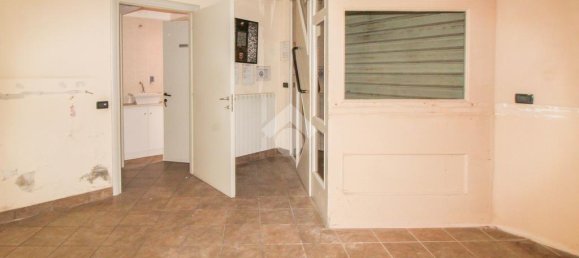 Коммерческая недвижимость с 2 комнатами в Понтольо, Италия № 233948 11