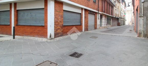 Коммерческая недвижимость с 2 комнатами в Понтольо, Италия № 233948 15