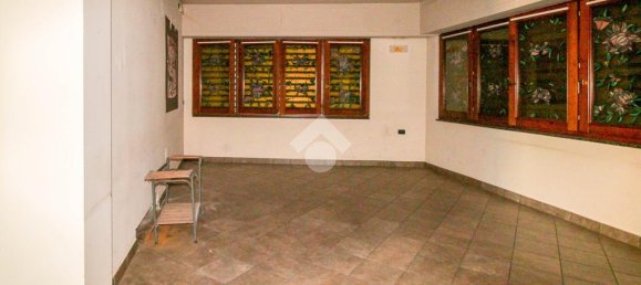 Коммерческая недвижимость с 2 комнатами в Понтольо, Италия № 233948 6