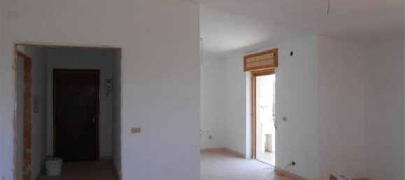 Apartamento de 5 divisões em Santa Maria del Cedro, Italy N.º 253495 2