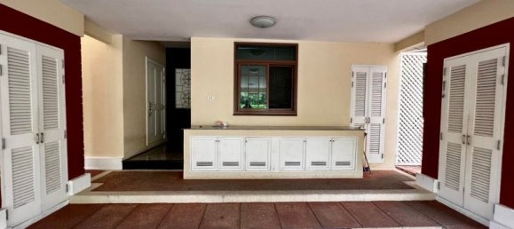 5 bedrooms Cafe / restaurant in Bangkok, Thailand No. 6390 5