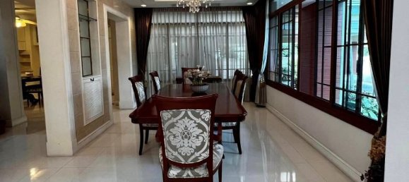 5 bedrooms Cafe / restaurant in Bangkok, Thailand No. 6390 10