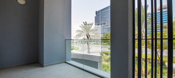 2 bedrooms Apartment in Business Bay, UAE No. 51660 2