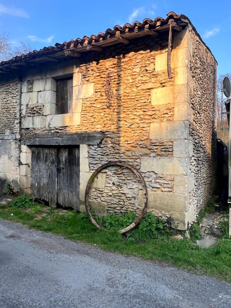 1 bedroom House in Chaniers, France No. 100982