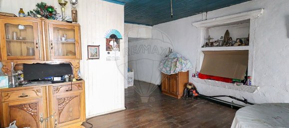 3 bedrooms House in Miranda do Corvo, Portugal No. 10628 9