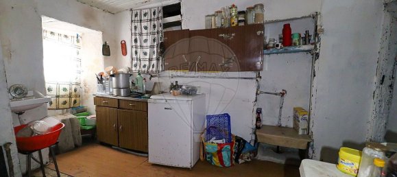 3 bedrooms House in Miranda do Corvo, Portugal No. 10628 6