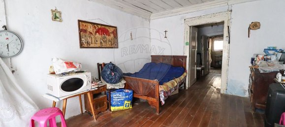 3 bedrooms House in Miranda do Corvo, Portugal No. 10628 4