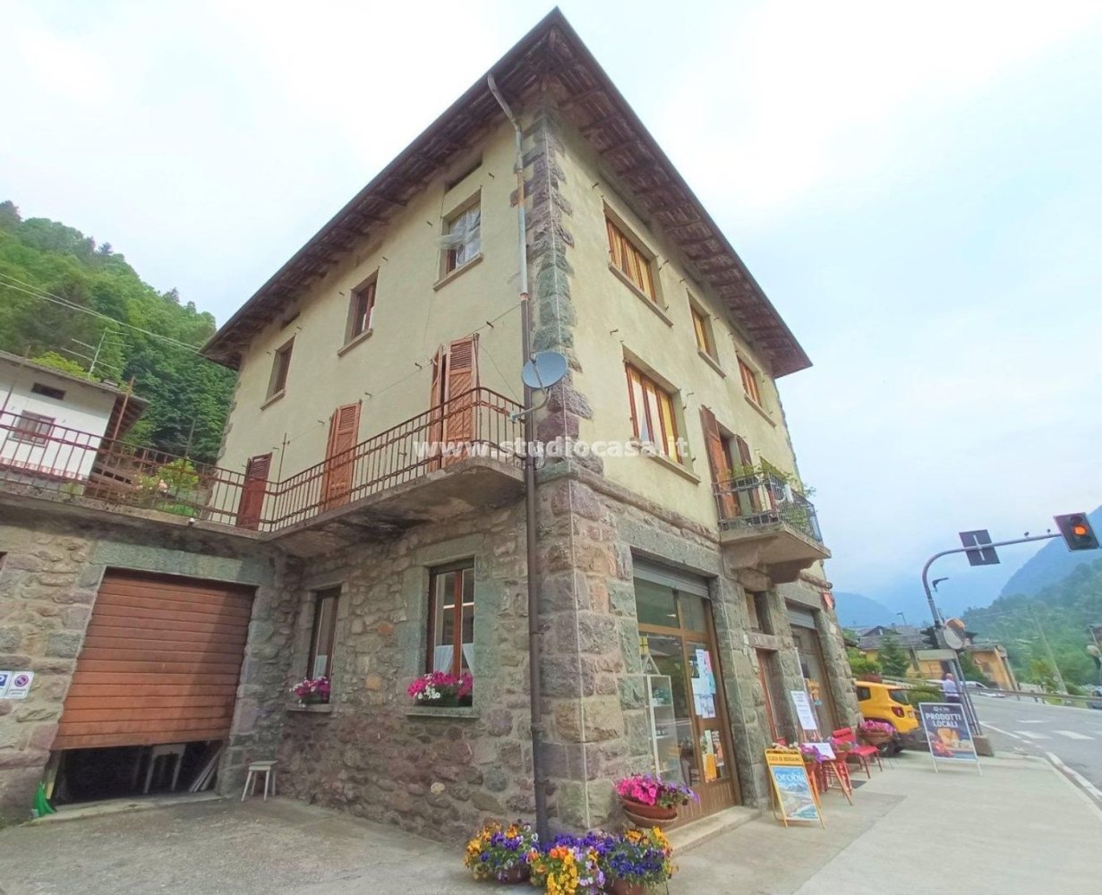 13-Zimmer Haus in Gandellino, Italy, Nr. 179132