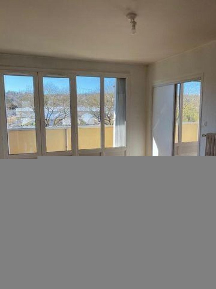 3 bedrooms Condo in Dijon, France No. 15357