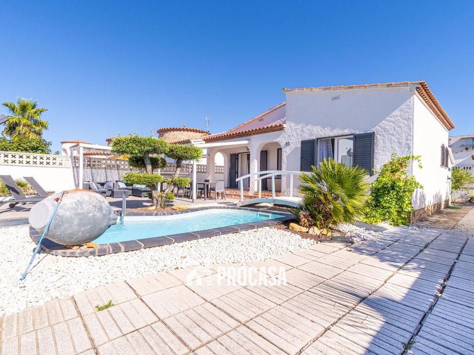 2 bedrooms Villa in Roses, Spain No. 277546