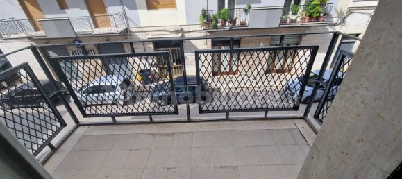 Квартира с 2 спальнями в Трани, Италия № 339788 20