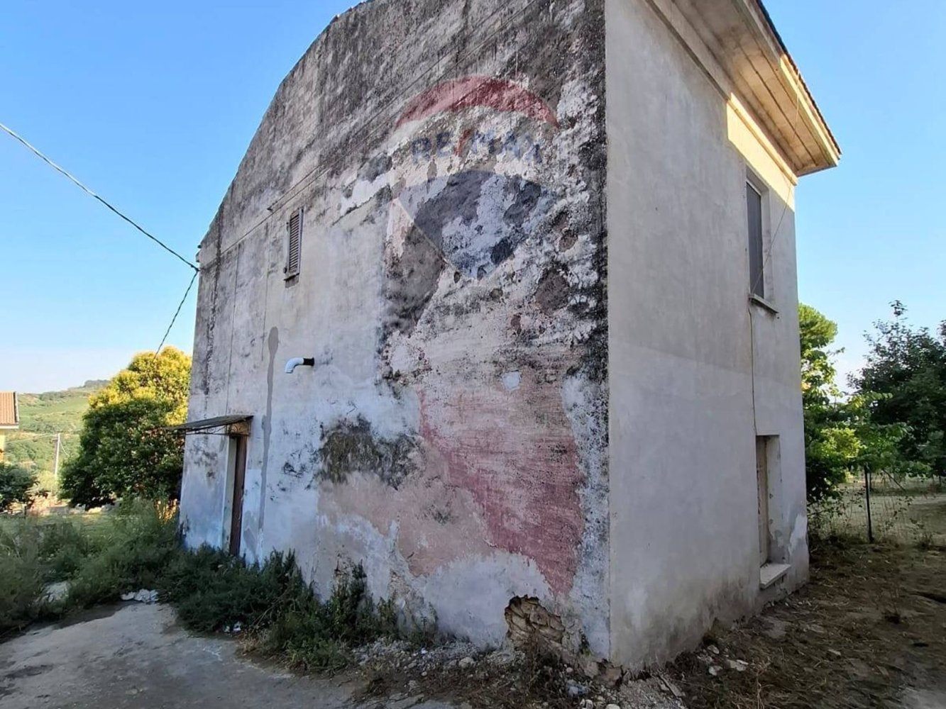 Дом с 3 спальнями в Мильянико, Италия № 347984