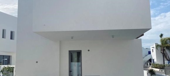 4 bedrooms Villa in Chloraka, Cyprus No. 22139 10