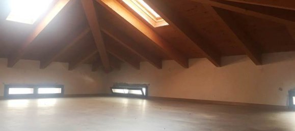 3 rooms Office in Ponte Lambro, Italy No. 250149 5