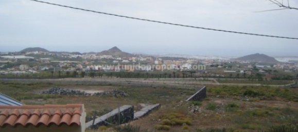 3 bedrooms Villa in Valle de San Lorenzo, Spain No. 712 7