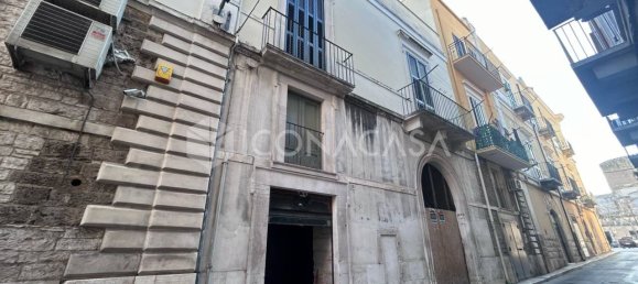 Квартира с 2 комнатами в Битонто, Италия № 21254 2