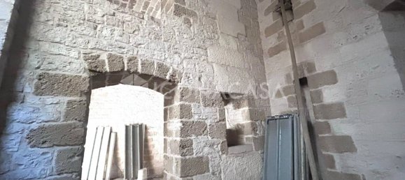 Квартира с 2 комнатами в Битонто, Италия № 21254 7